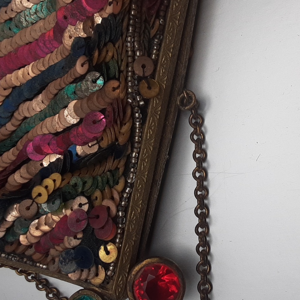 Vintage colorful sequined purse. - Picture 7 of 7